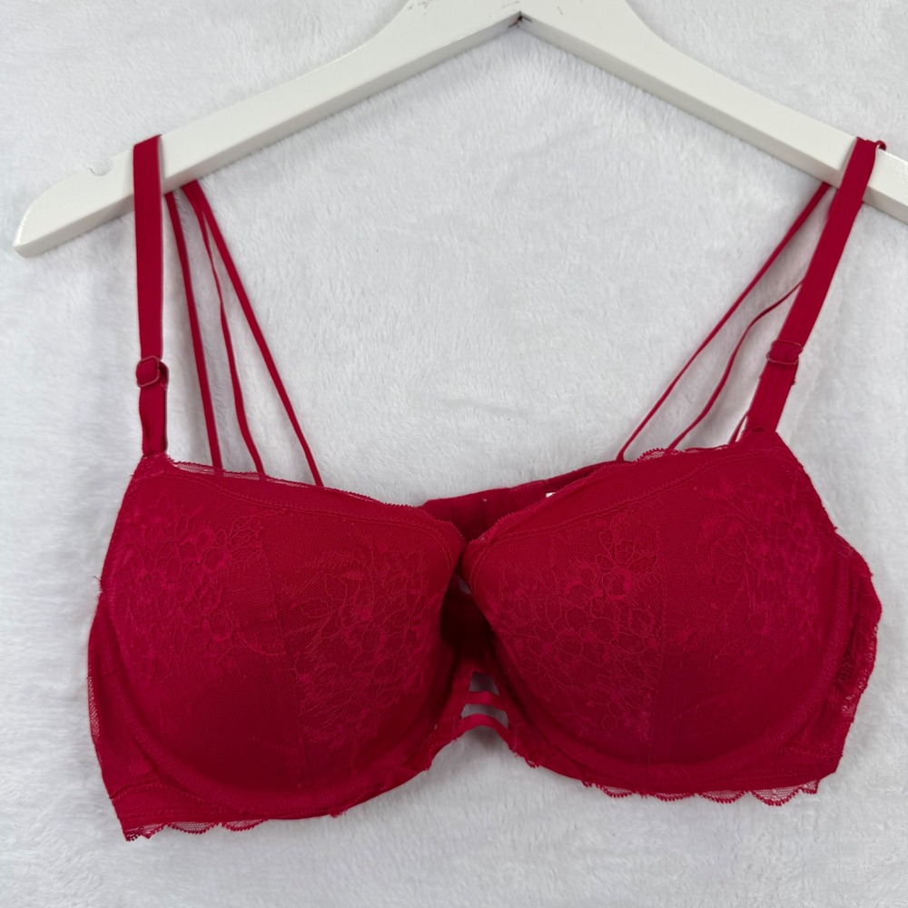 b.tempt'd by Wacoal Red Lace Underwire Padded Bra 36B 953284 Strappy Detail‎